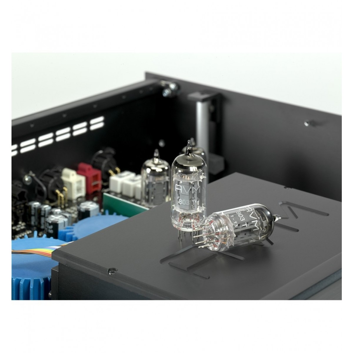 AVM SD 8.3 Streamer DAC Préamp. préamplificateurs convertisseurs / dac