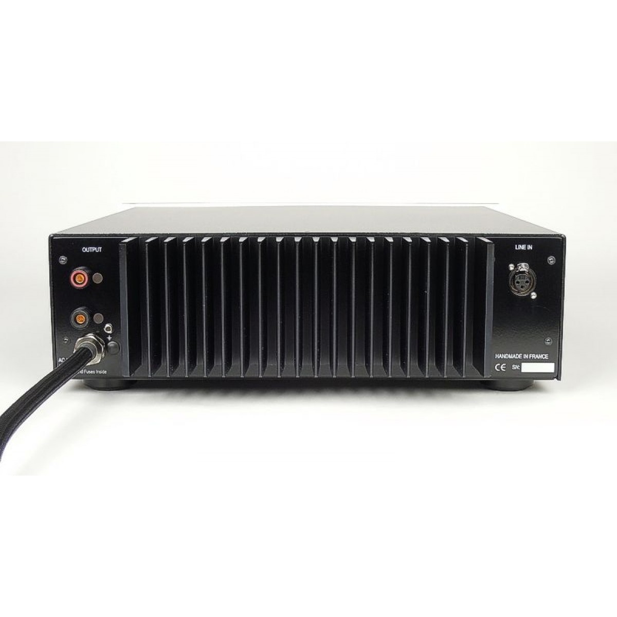 JMF Audio HQS 7001 amplificateurs de puissance chez E&M à Paris