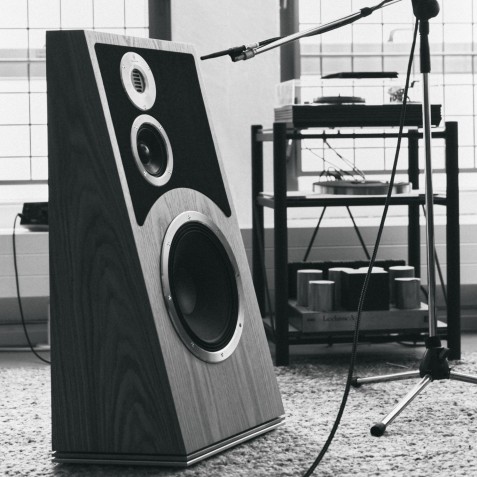 Audiovector-Audiovector Trapeze Reimagined-00