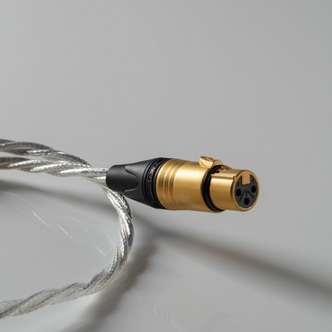 Crystal Cable-Crystal Cable Monet Interconnect-00