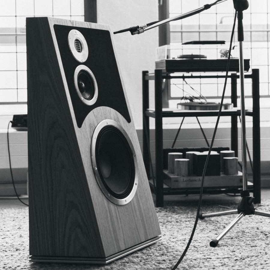 Audiovector-Audiovector Trapeze Reimagined-00