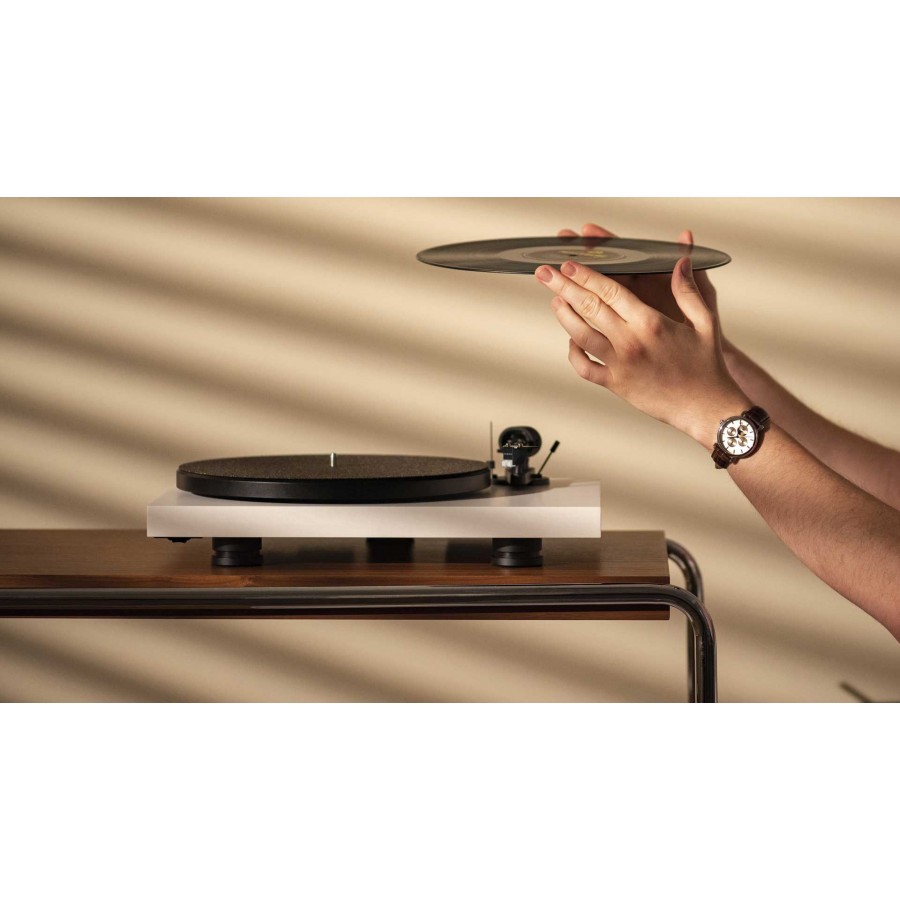 PRO-JECT-Platine Vinyle PRO-JECT DEBUT CARBON-00