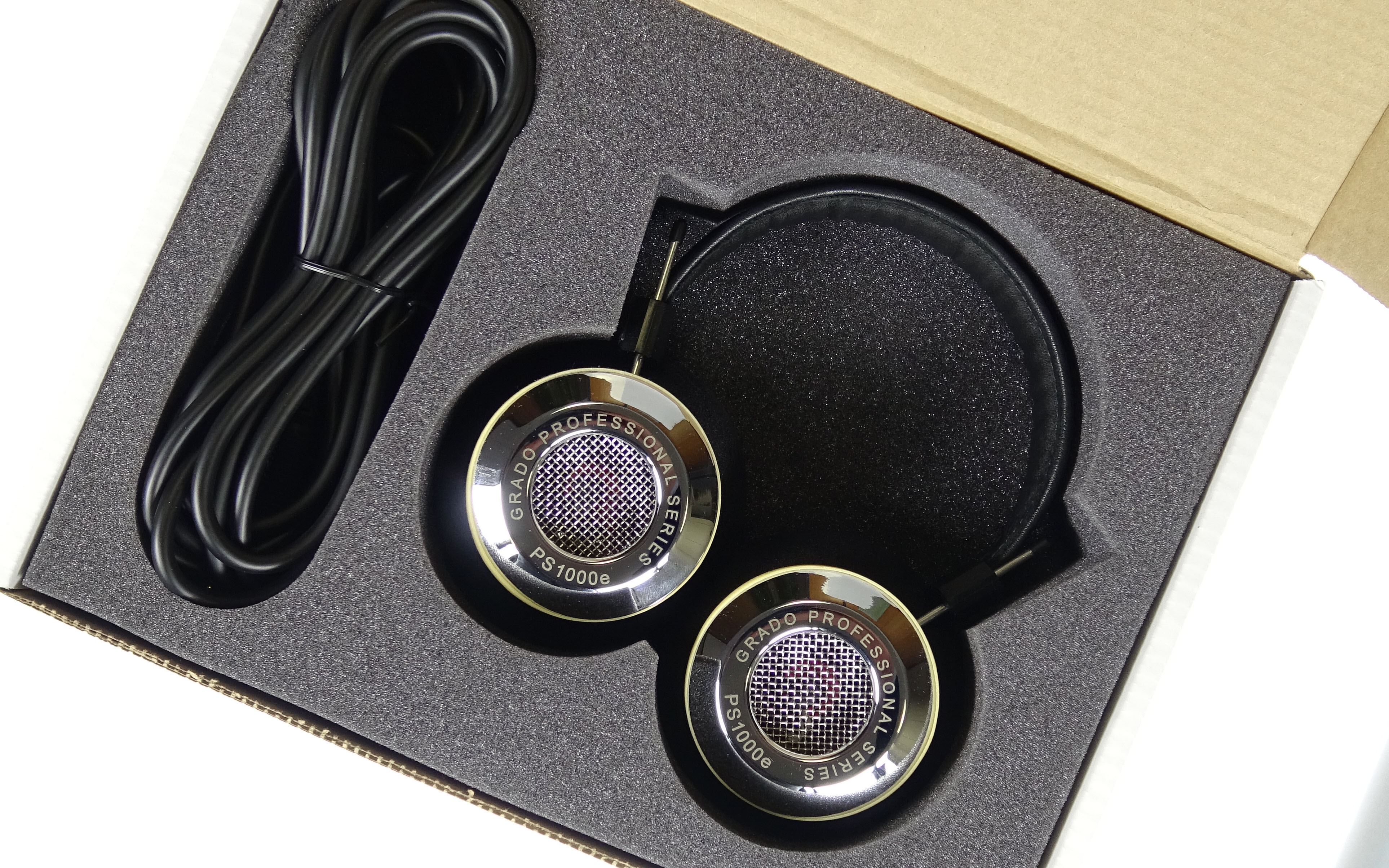 "Déboitage" maison du casque Grado PS1000e