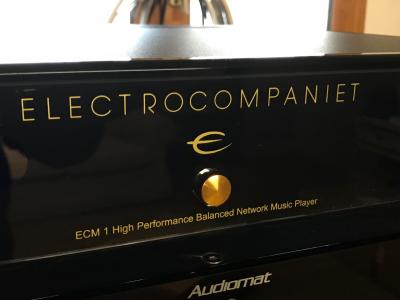 Electrocompaniet ECM1: un média réseau tout compris - déballage -