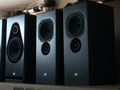 Ecoutes Hi-Fi: petit ou grand ? de la nécessité de la souplesse chez les revendeurs ...