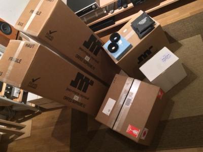 Arrivages: JMR, Grado, Audiomat, 3D Lab, cartons, électronique, acoustique, informatique, ... et on prépare activement les E&M Days