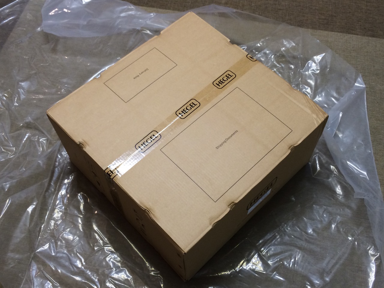 hegel-h360-amplificateur-dac-lecteur-reseau-3