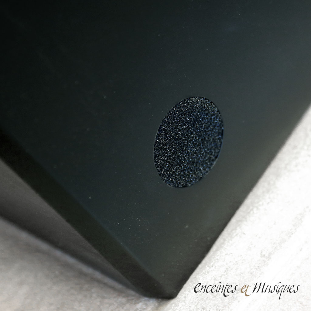 jmr-agora-enceinte-centrale-11