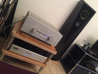 Compléments et upgrades d'une belle installation: bons cables, bon meuble