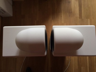 JMR Orféo finition rubber blanc: dans le port d'Amsterdam, y a des marins qui vont chanter ...