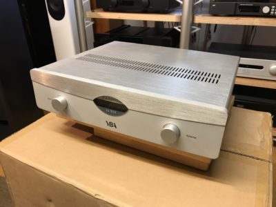 Amplificateur YBA IA350: l'ampli Passion  ... (et lecteur réseau/DAC MP100SE)