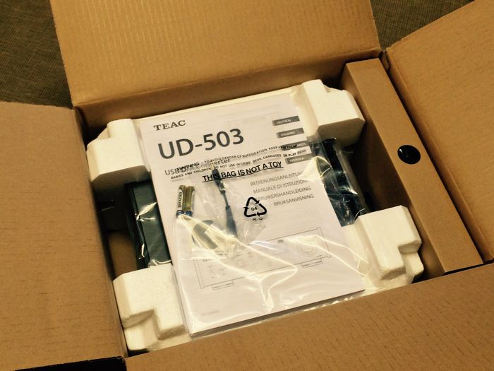 DAC-TEAC-UD-503-convertisseur-pre-ampli-casque-DSD-3.jpg