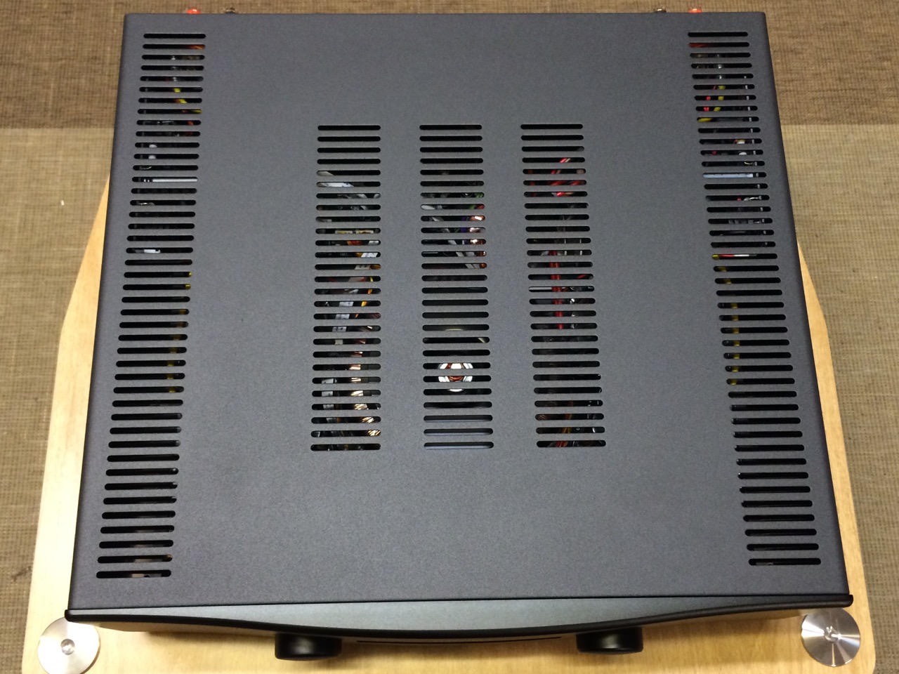 hegel-h360-amplificateur-dac-lecteur-reseau-12