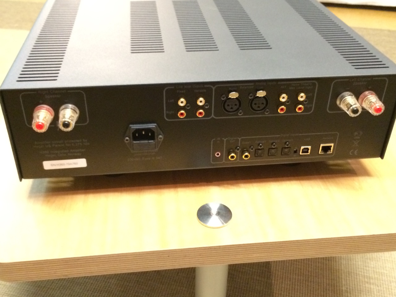 hegel-h360-amplificateur-dac-lecteur-reseau-13