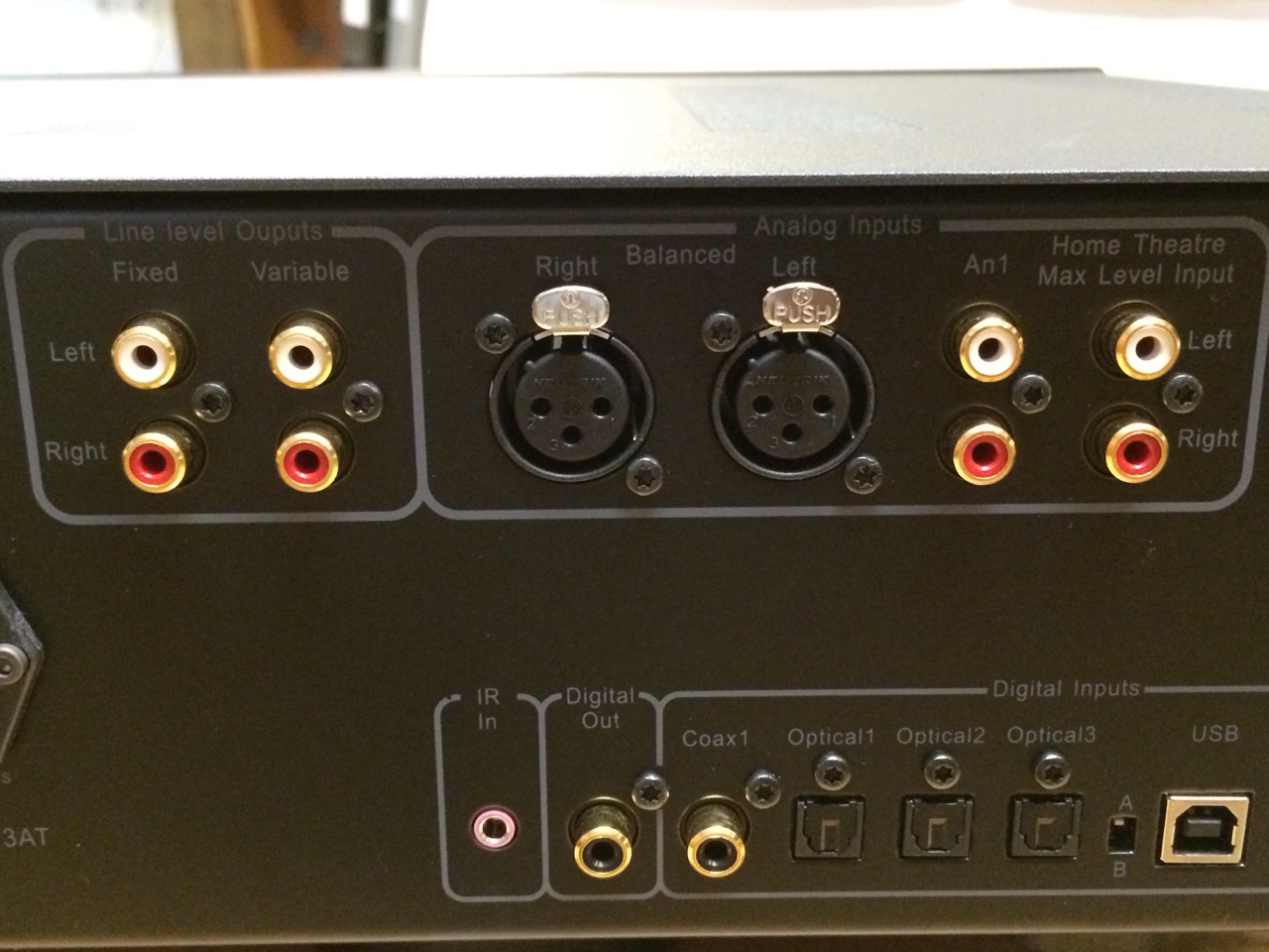 hegel-h360-amplificateur-dac-lecteur-reseau-15