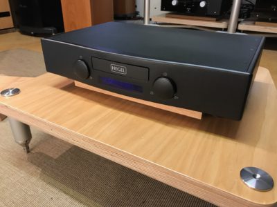 Mohican de Hegel: s'il n'en reste qu'un ... Le lecteur CD ultime de la marque