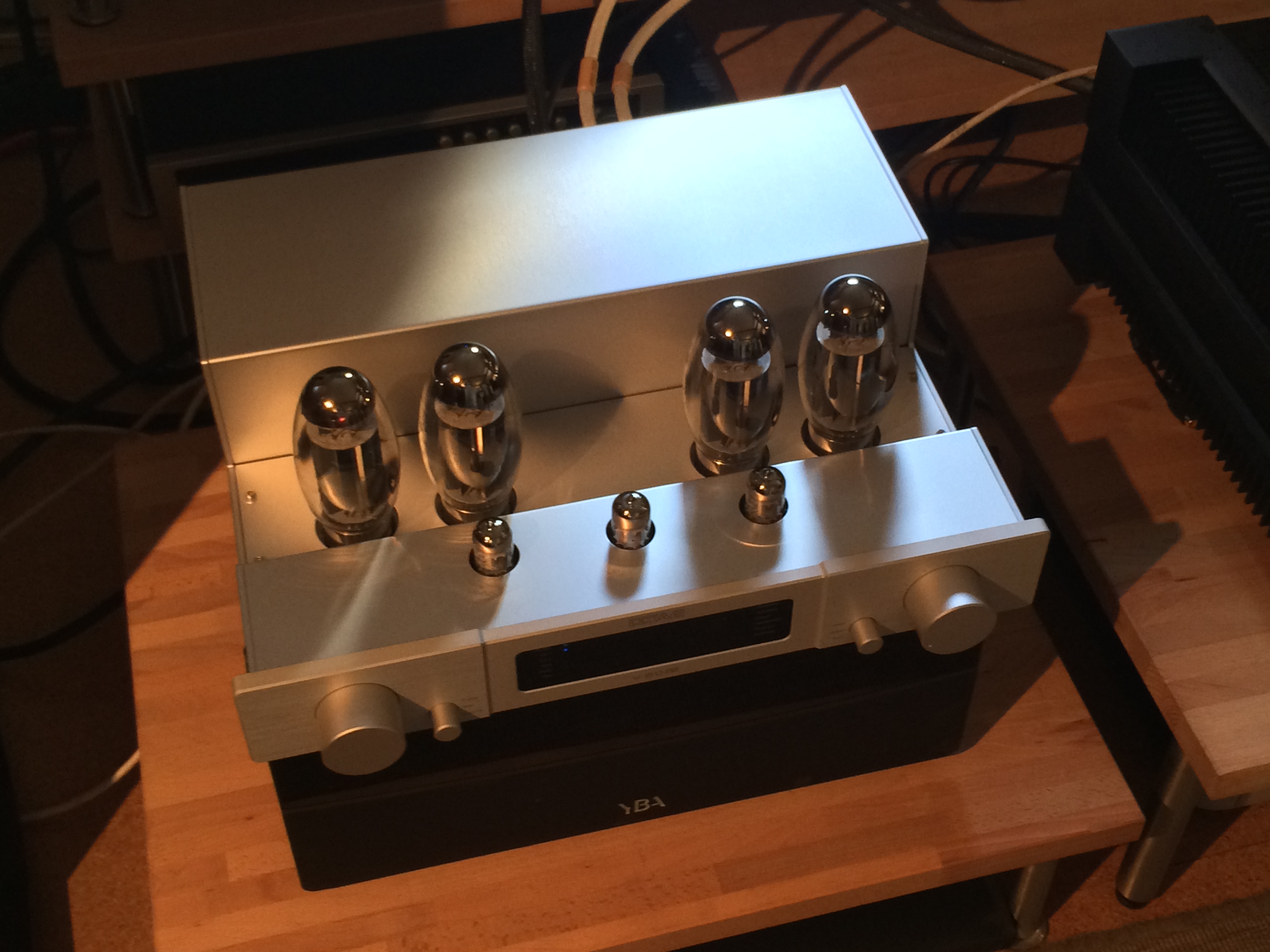 Octave-V80-SE-Amplificateur-integre-tubes-1