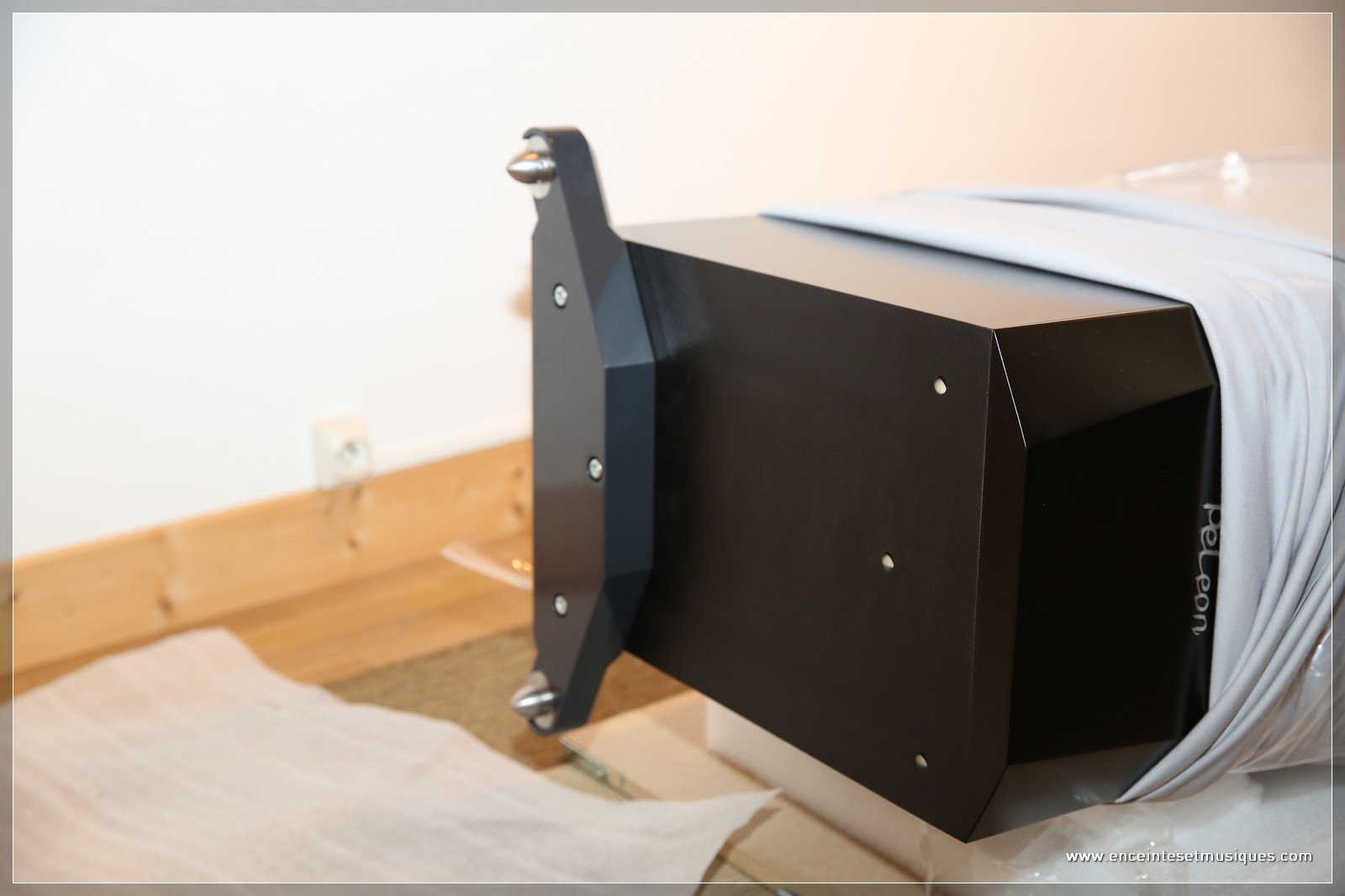 PEL_INTEGRALE_enceinte_colonne_14